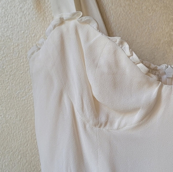 NWT REFORMATION CHRISTINE DRESS IN IVORY - Picture 8 of 11